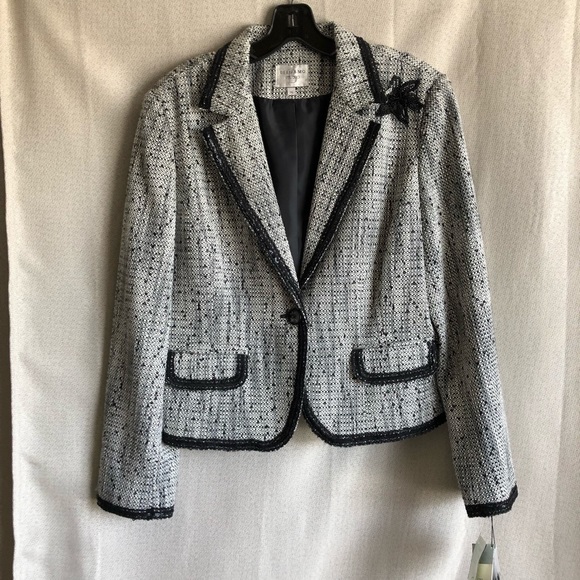 Bergamo Jackets & Blazers - ✨New with Tags⚡️Host Pick⚡️Black & White Bergamo Blazer